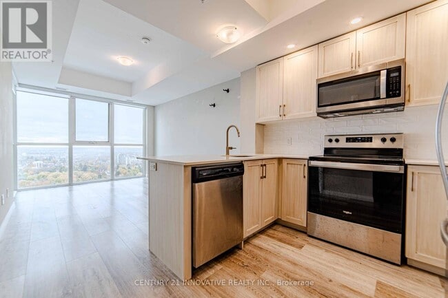 Building Photo - 108 Garment St