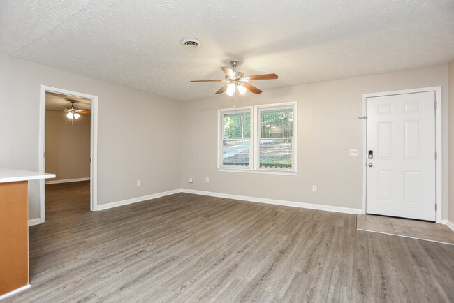 Building Photo - 134 Highland Cir