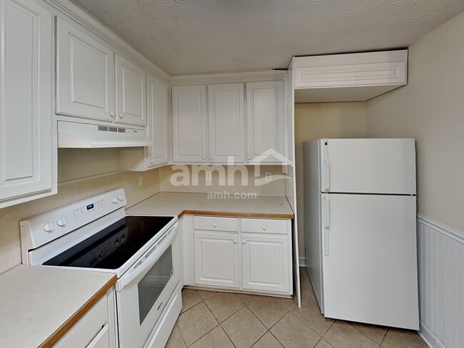 Building Photo - 1365 Morrow Dr