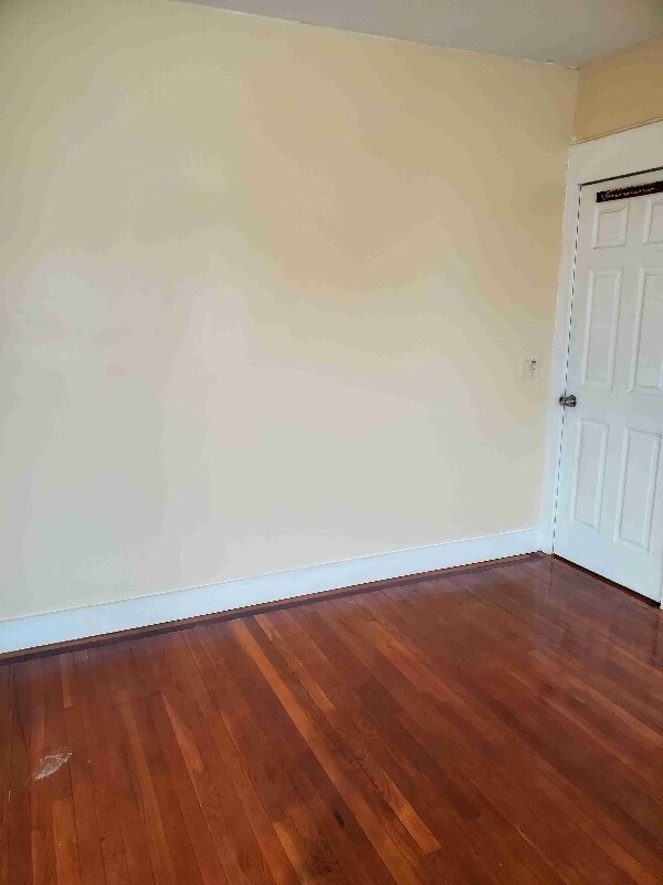 Foto del edificio - 137 Glenway St