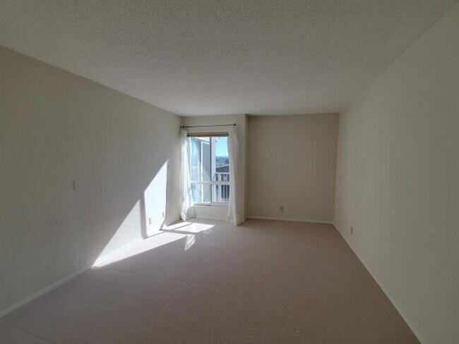 Building Photo - 1 bedroom in Larkspur CA 94939