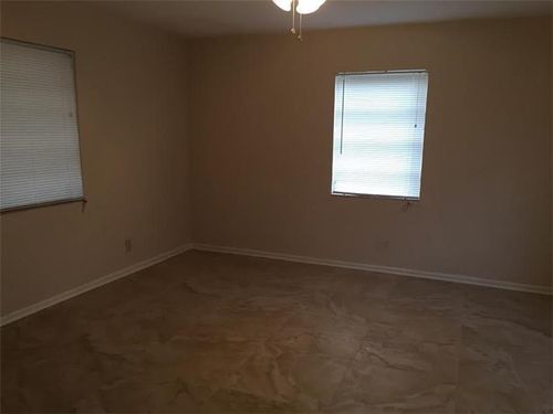 Building Photo - 1845 Lauderdale Manor Dr