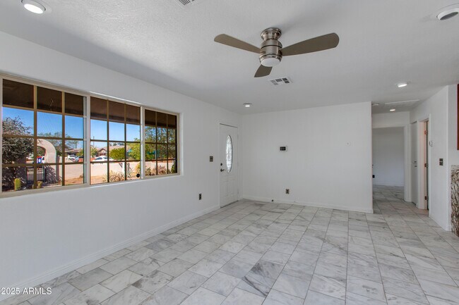Foto del edificio - 3423 N 14th St