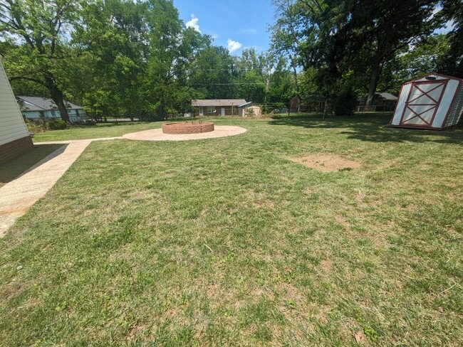 Building Photo - 3215 Barfield Dr
