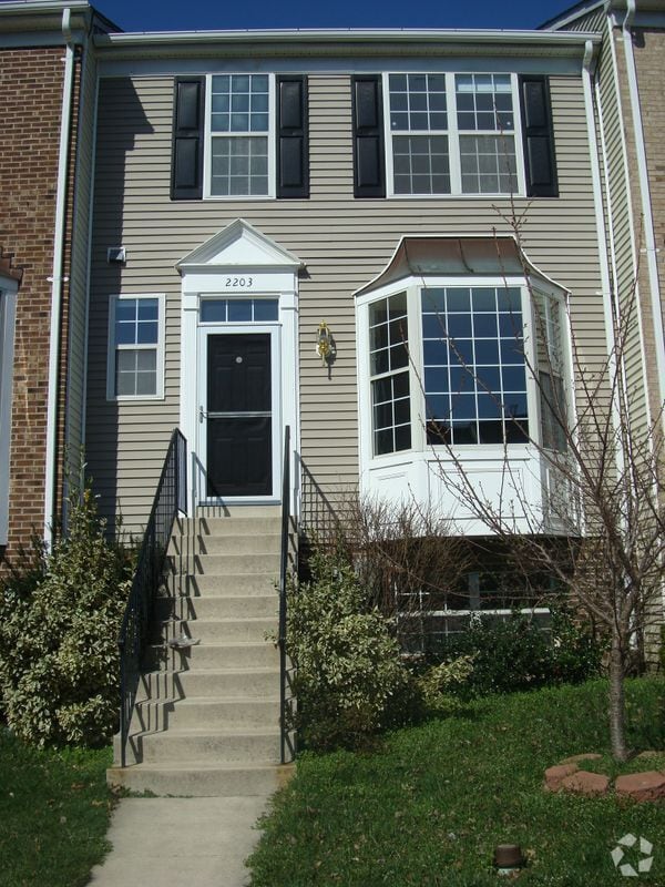 Building Photo - 2203 Montauk Dr