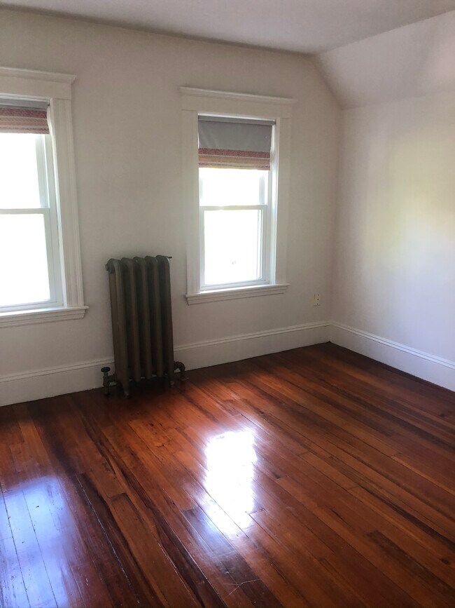 129 Larch Rd Unit 1, Cambridge, MA 02138 Condo for Rent in Cambridge