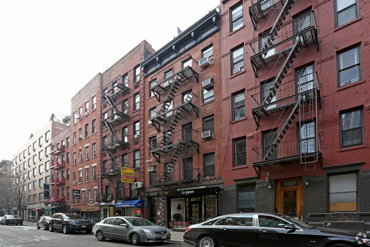 Primary Photo - 243 Mulberry St