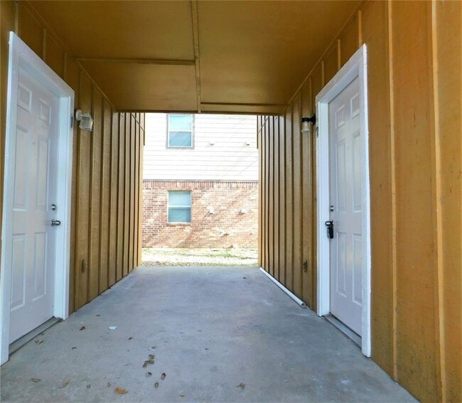 Building Photo - 2511 W Prairie St