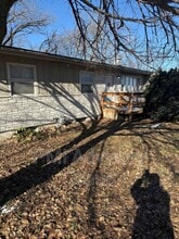 Building Photo - 3105 SE Adams St