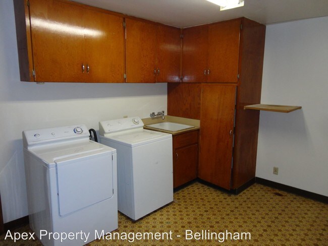 Building Photo - 3003 Lynn St
