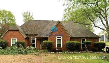 Building Photo - 8711 Oak Trail Ln