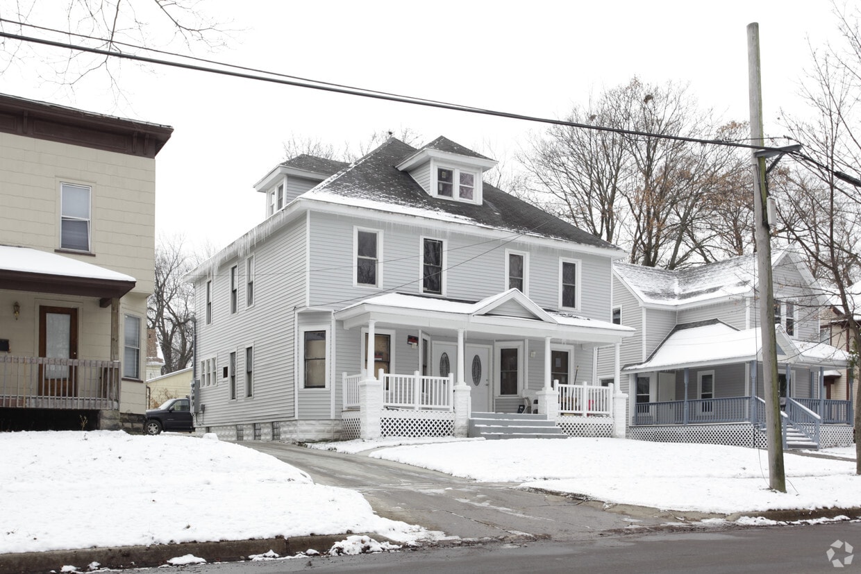 Primary Photo - 614 Reed St