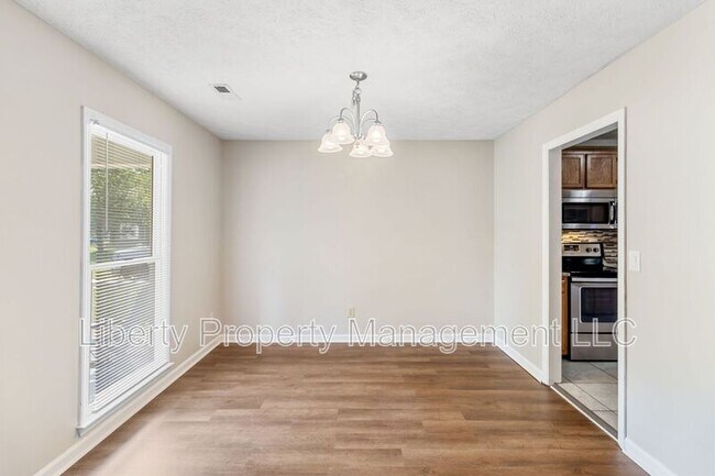 Foto del edificio - 6754 Cedar Chest Ct