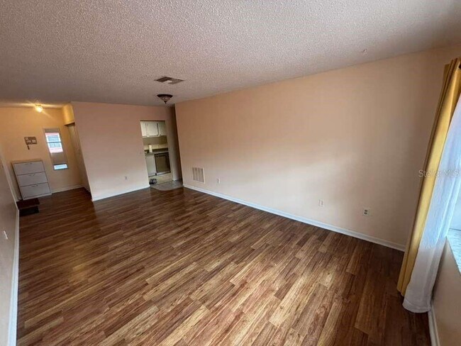 Foto del edificio - 660 62nd Ave N