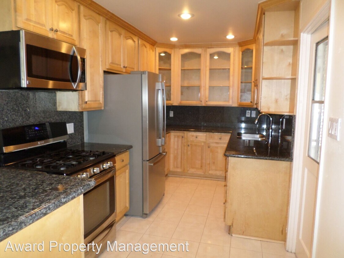 Primary Photo - 4 br, 2 bath House - 1173 Car St.
