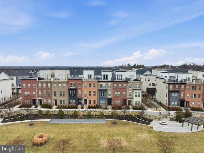 Foto del edificio - 14325 Potomac Heights Ln