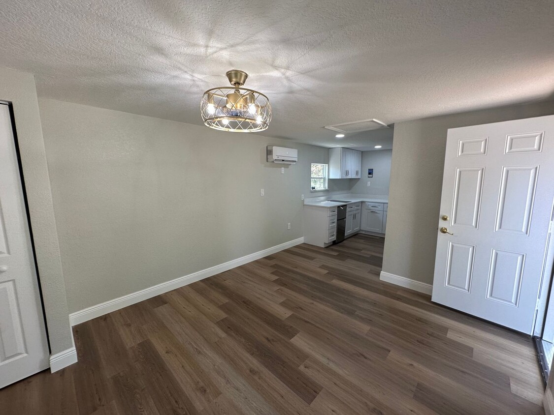 Foto principal - Newly remodel Beautiful Studio apartment w...