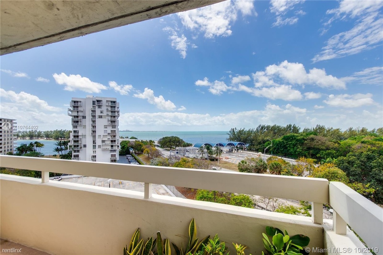 2 br, 2 bath - 2500 Brickell Ave Apt 707 - 2 br, 2 bath  - 2500 Brickell Ave Apt 707