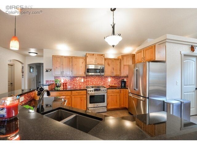 Foto del edificio - 2427 Maple Hill Dr