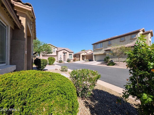 Building Photo - 3848 E Pollack St