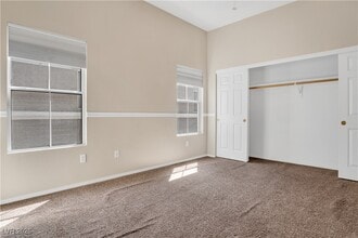 Building Photo - 10245 S Maryland Pkwy