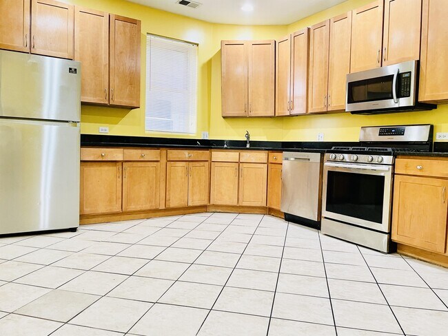Foto del edificio - 1516 E Marquette Rd