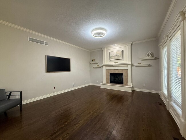 Foto del edificio - 13817 Hauser St