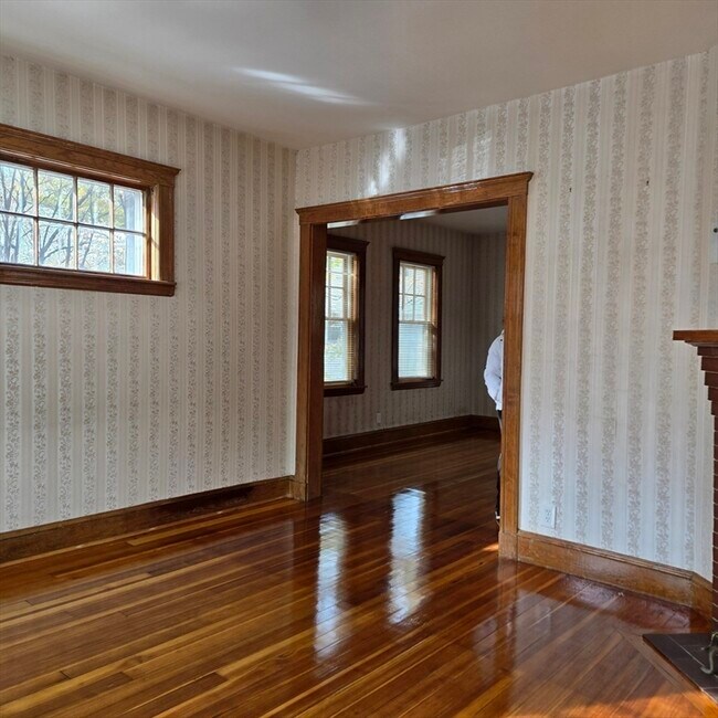 Building Photo - 22 Hope Ave