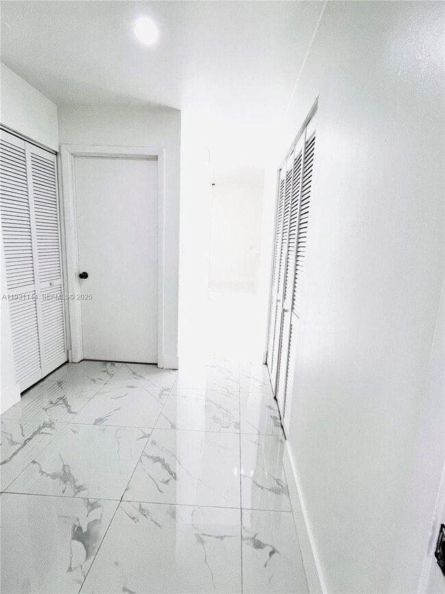 Foto del edificio - 164 NW 85th Ct