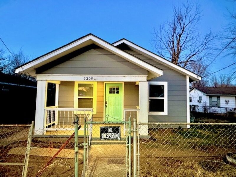 Primary Photo - 5309 W 11th St