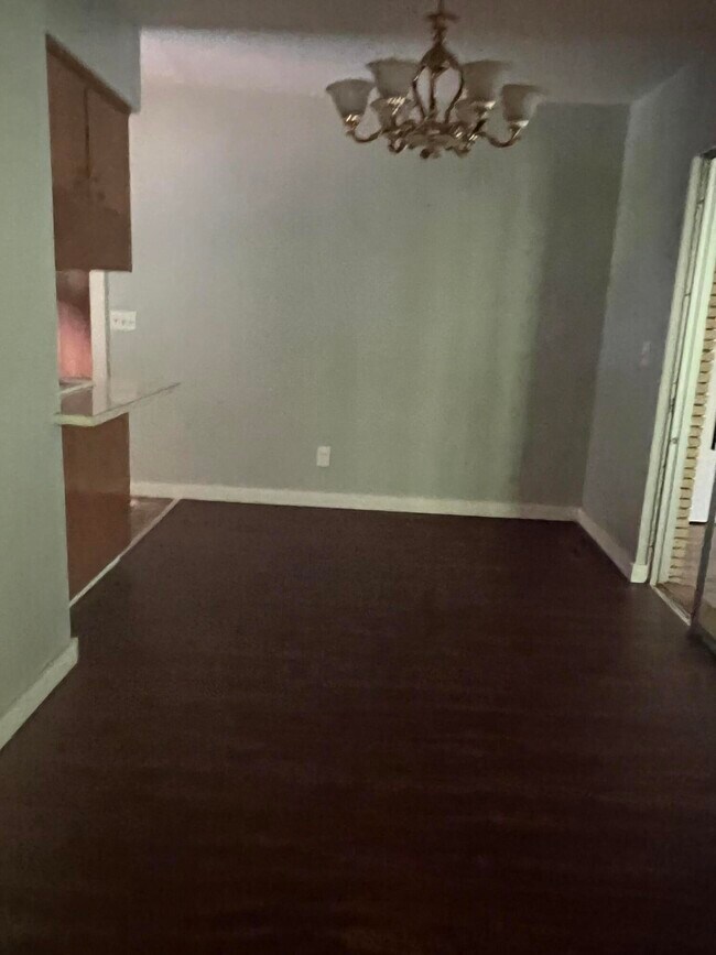 Foto del edificio - 490 N Wilson Ave