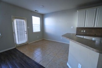 Building Photo - 12411 Oriole Lake Way