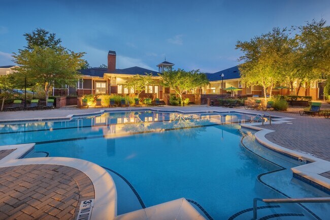 Foto del edificio - Reserve at Cary Park