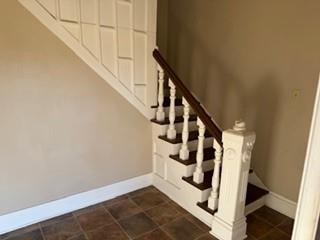 Building Photo - 621 W Gandy St