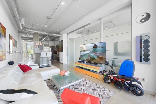 Foto del edificio - 3029 NE 188th St