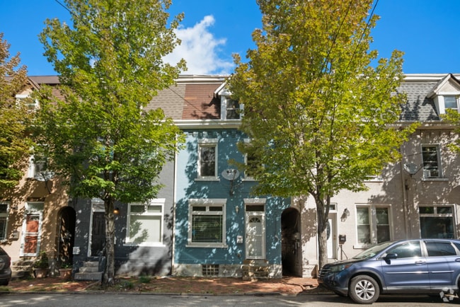Building Photo - 2819 Jane St