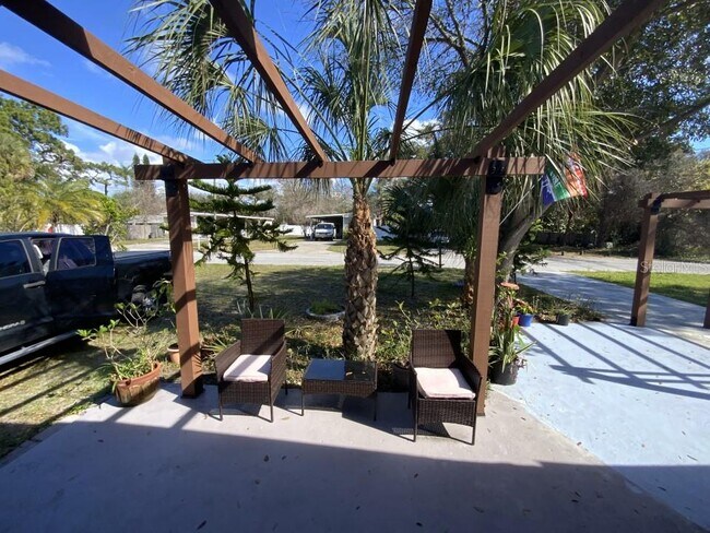 Building Photo - 5172 68th Ln N