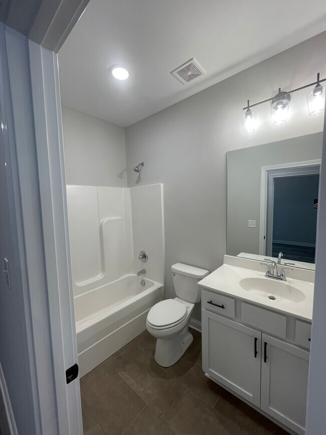 Building Photo - 6549 Fortuna Ct