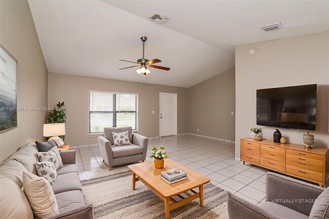 Foto del edificio - 5168 Edgecliff Ave