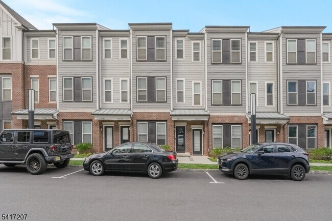 Building Photo - 8 Jessica Ln