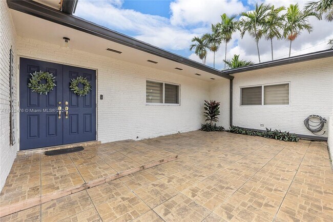Foto del edificio - 719 N Crescent Dr