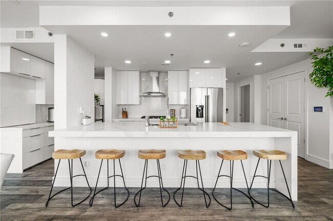 Foto del edificio - 3338 Peachtree Rd