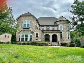 Building Photo - 929 Terramore Ln