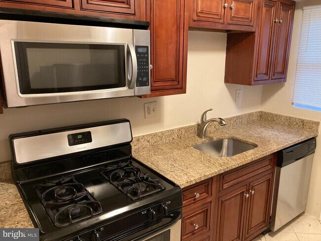 Foto del edificio - 2928 K St SE