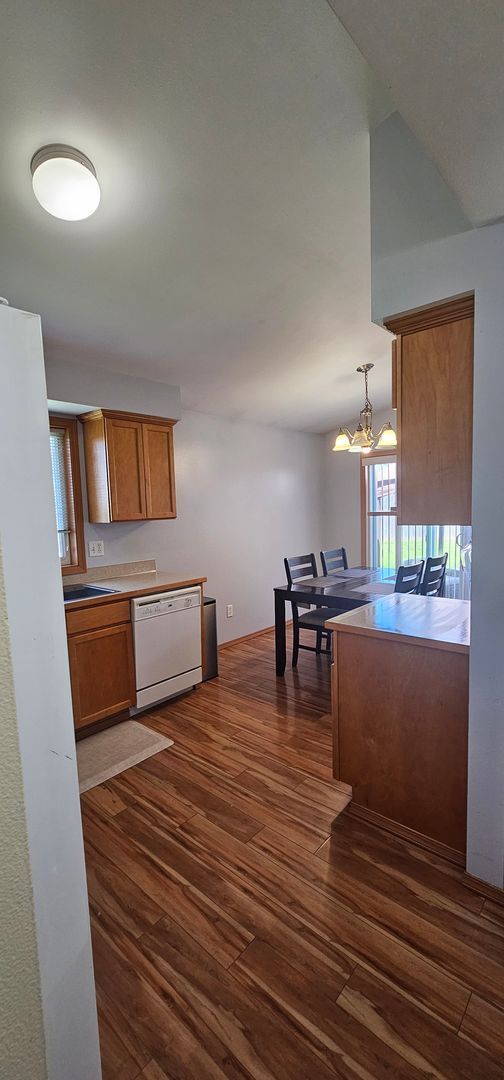 Foto del edificio - 7334 Halibut Dr