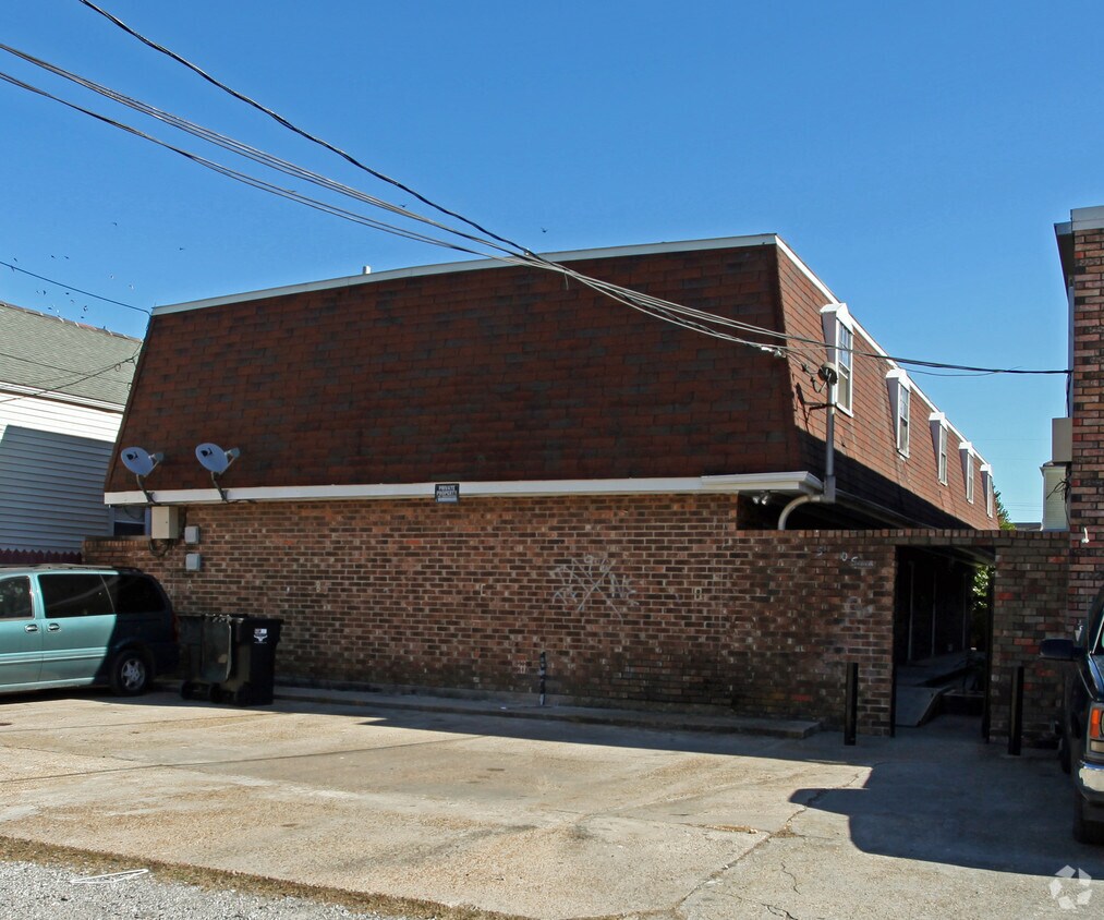 Primary Photo - 707 Gallier St