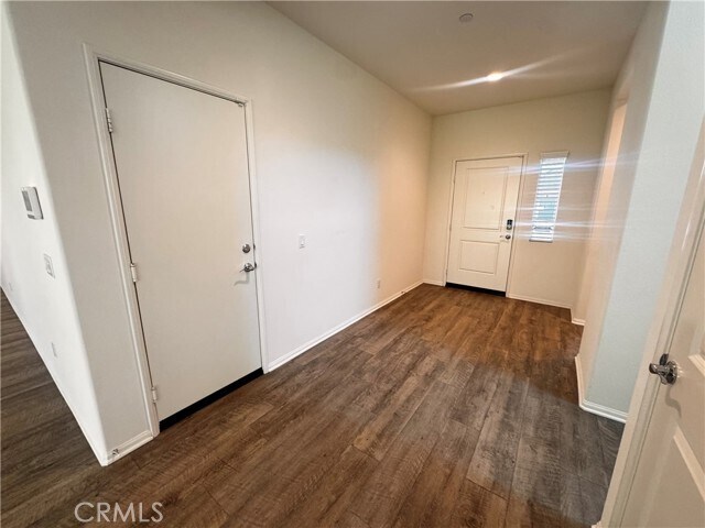Foto del edificio - 24054 Kerrigan Dr