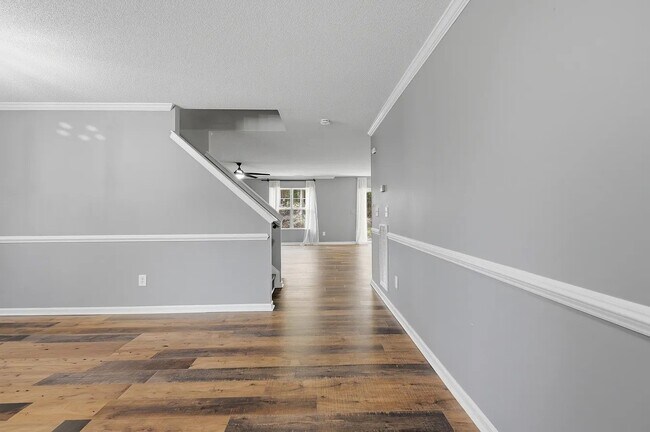 Foto del edificio - 281 Steel Hopper Way