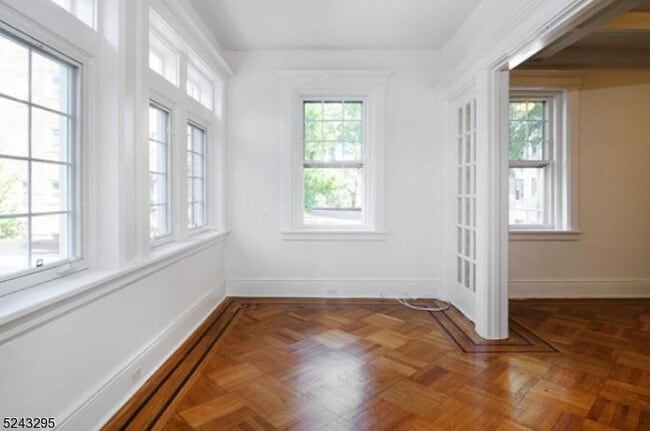 Foto del edificio - 61 S Fullerton Ave