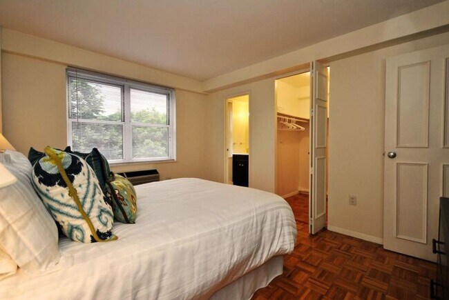Foto del edificio - 1bed/1 bath in Brookline